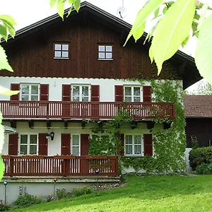 https://apartment-im-zellertal.com-bavaria.com