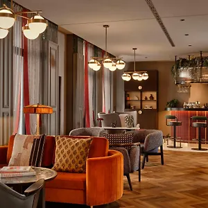 Radisson Red Kudamm מלון